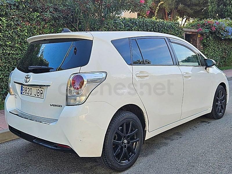 Usado Toyota Verso Advance 112 CV (82 kW) 2014 Blanco Monovolumen