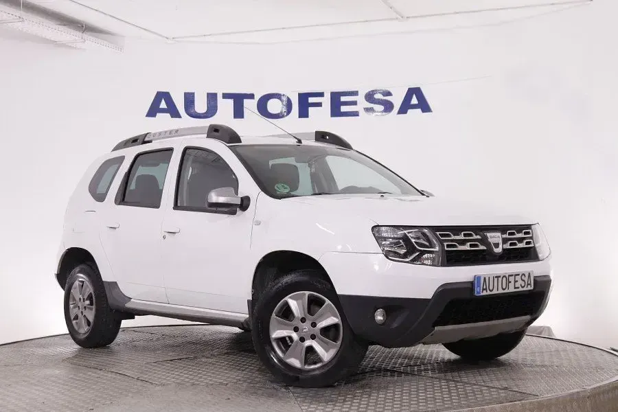 Usado Dacia Duster Ambiance 125 CV (91 kW) 2014 Blanco SUV