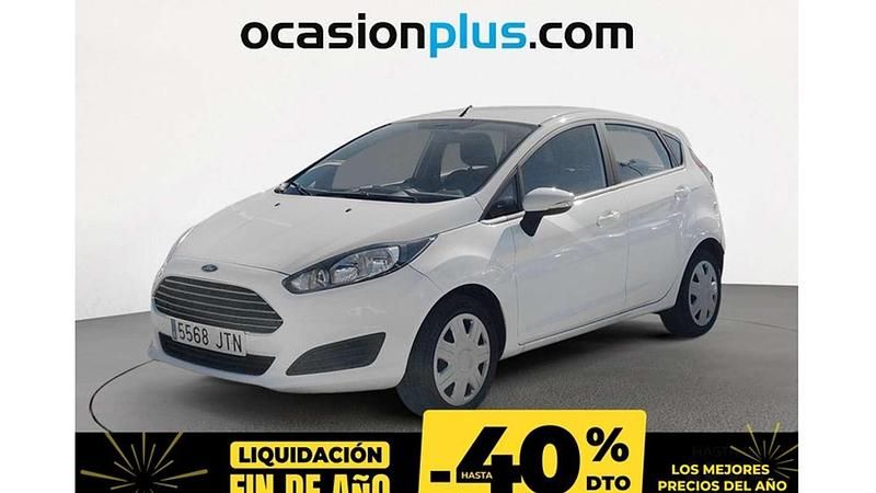 Blanco Usado 2016 Ford Fiesta Trend Utilitario | 8490 € (Precio justo) - Imagen 1/4
