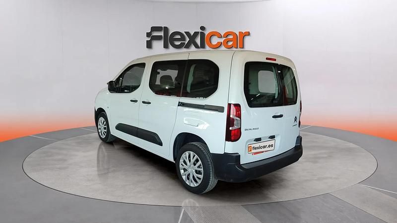 Usado Citroën Berlingo Live 102 CV (75 kW) 2022 Blanco Monovolumen