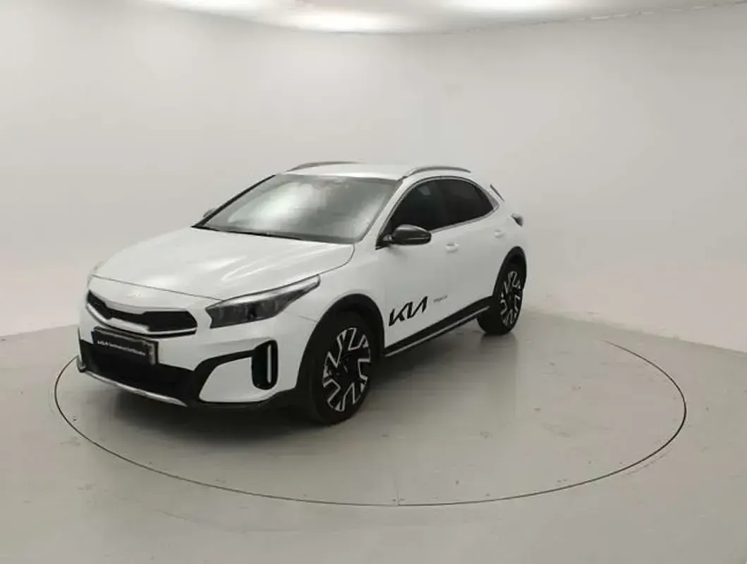 Usado Kia XCeed Style 116 CV (85 kW) 2025 Blanco SUV