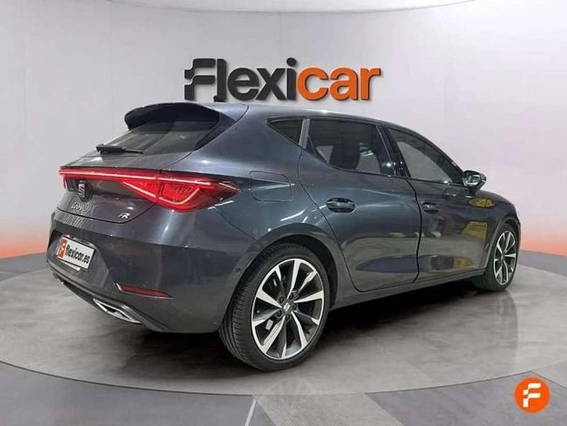 Usado Seat Leon FR 150 CV (110 kW) 2022 Gris Berlina