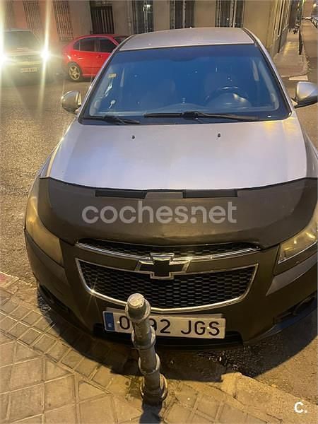 Usado Chevrolet Cruze LT 150 CV (110 kW) 2010 Gris / plata Berlina