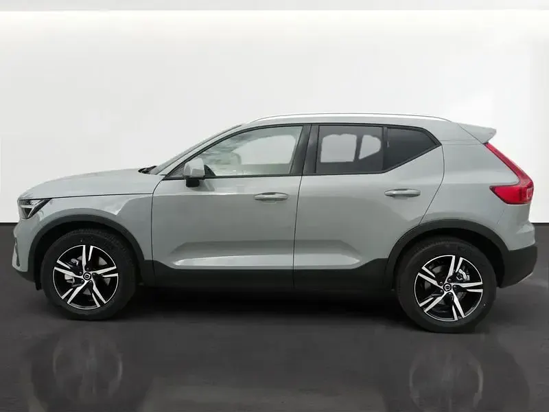 Nuevo Volvo XC40 Core 163 CV (119 kW) 2026 Gris / plata SUV