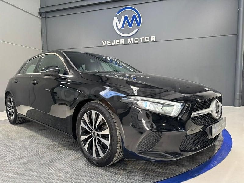 Begagnad Mercedes A200 150 HK (110 kW) 2021 Svart Sedan