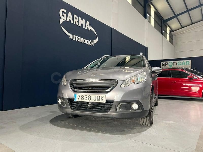 Usado Peugeot 2008 Access 82 CV (60 kW) 2016 Gris / plata SUV