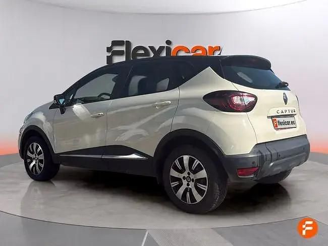 Usado Renault Captur Intens 90 HP (66 kW) 2018 Bege SUV