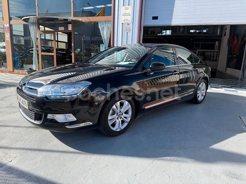 Negro Usado 2012 Citroën C5 Exclusive Berlina | 7975 € (Un poco caro) - Imagen 1/4