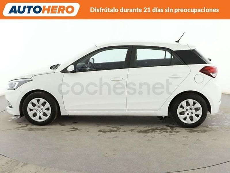 Usado Hyundai i20 85 CV (62 kW) 2018 Blanco Utilitario