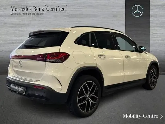 Usado Mercedes EQA250 AMG line 139 kW (190 CV) 2022 Blanco polar  pintura unicolor SUV