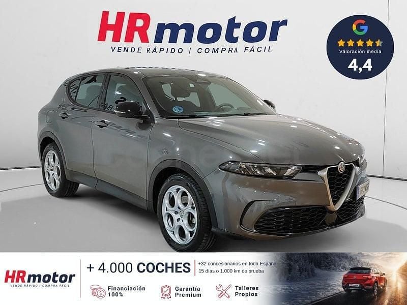 Usado Alfa Romeo Tonale Super 130 CV (95 kW) 2023 Gris / plata SUV