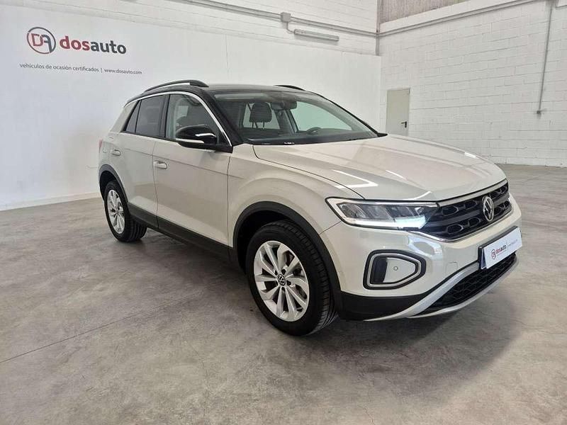 Usado VW T-Roc Life 110 CV (80 kW) 2023 Blanco SUV