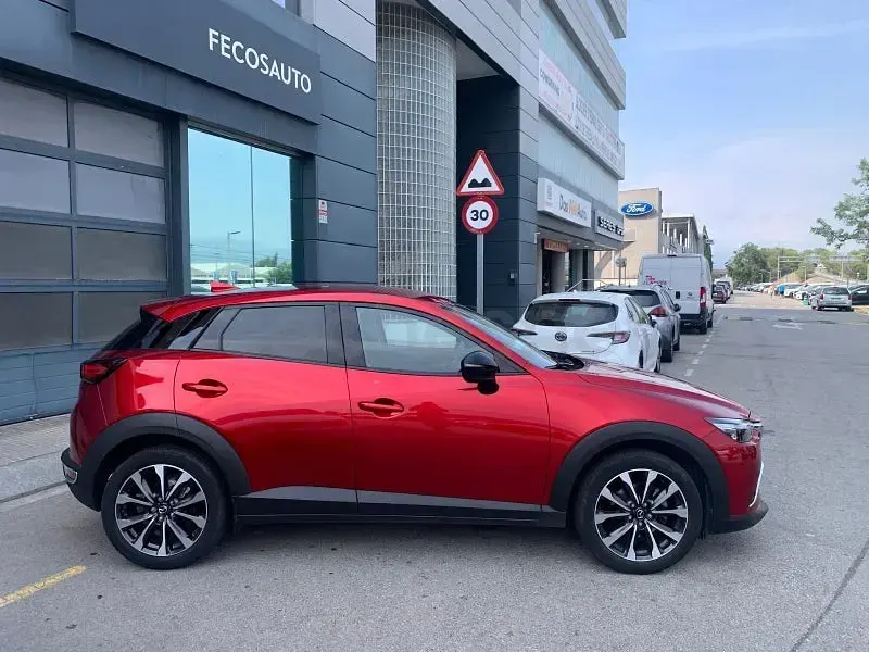 Usado Mazda CX-3 121 CV (88 kW) 2021 Rojo SUV