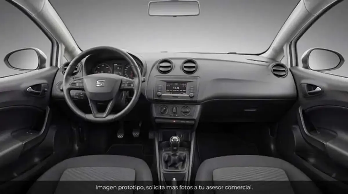 Usado Seat Ibiza Reference 90 CV (66 kW) 2016 Blanco Utilitario