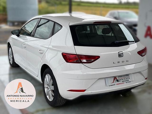 Usado Seat Leon Business 90 CV (66 kW) 2017 Blanco Berlina