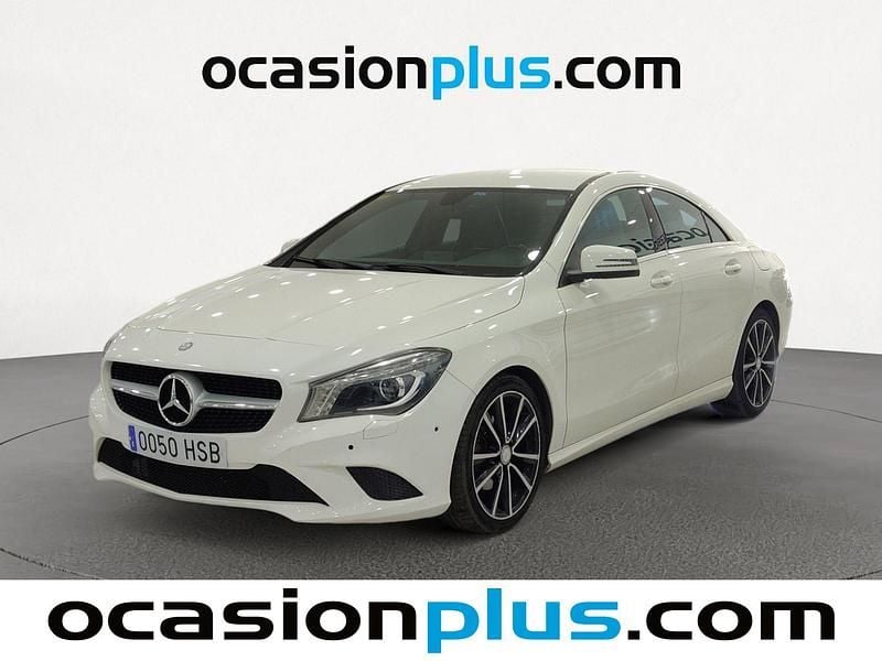 Blanco Usado 2013 Mercedes CLA220 Urban Berlina | 15.950 € (Buen precio) - Imagen 1/4