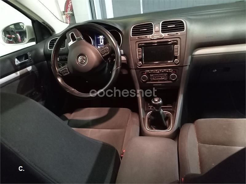 Usado VW Golf VII Sport 105 CV (77 kW) 2012 Blanco Familiar