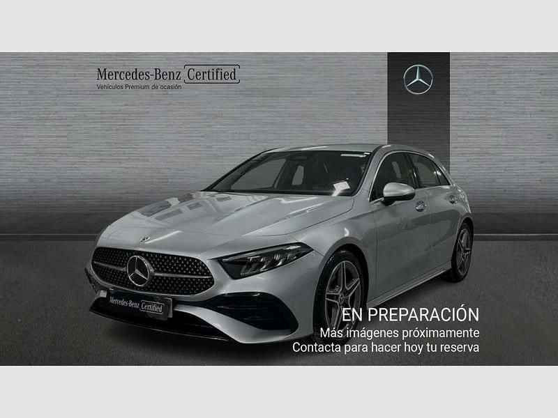 Plateado Usado 2025 Mercedes A180 Berlina | 30.490 € (Buen precio) - Imagen 1/4