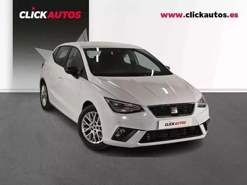 Usado Seat Ibiza FR 116 CV (85 kW) 2025 Blanco Utilitario
