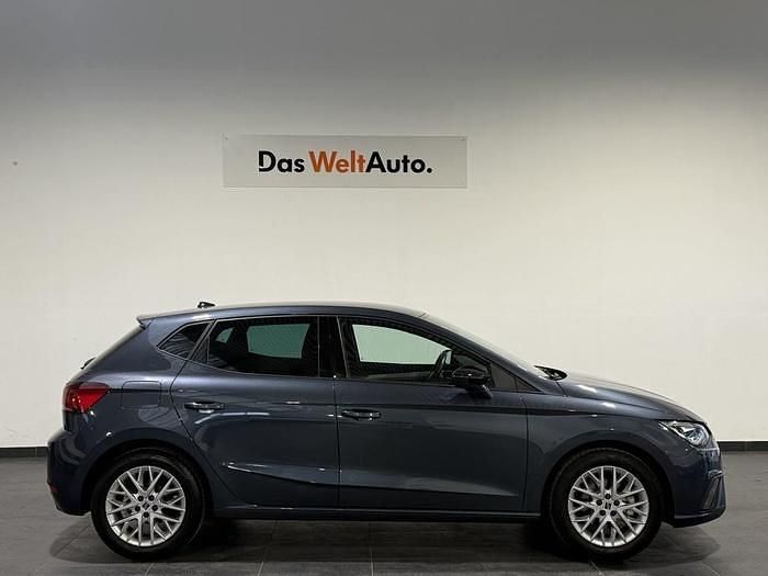 Usado Seat Ibiza FR 115 CV (84 kW) 2025 Gris / plata Berlina