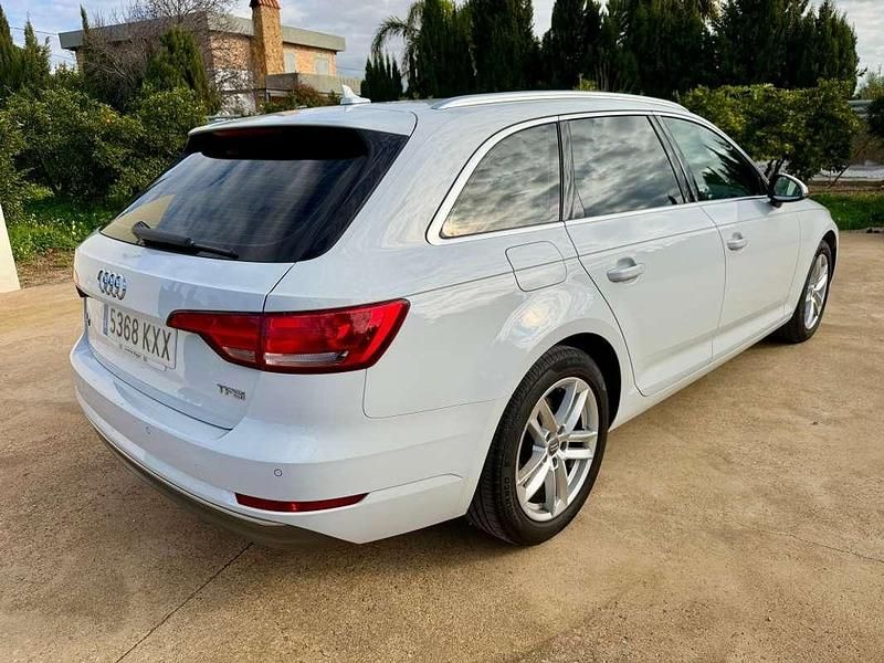 Usado Audi A4 Advanced 150 CV (110 kW) 2018 Blanco Berlina