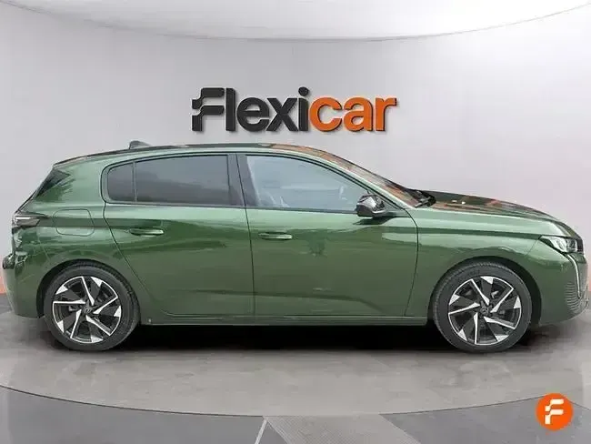 Usado Peugeot 308 Allure 130 CV (95 kW) 2024 Verde Berlina