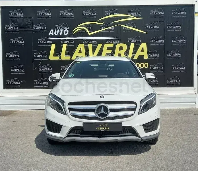 Usado Mercedes GLA220 AMG line 170 CV (125 kW) 2015 Blanco SUV