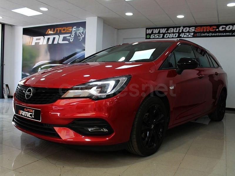 Usado Opel Astra Business 122 CV (89 kW) 2021 Rojo Familiar