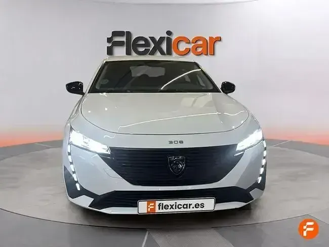 Usado Peugeot 308 Active 130 CV (95 kW) 2022 Blanco