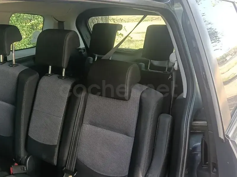 Usado Mazda 5 Active 110 CV (80 kW) 2007 Gris / plata Monovolumen