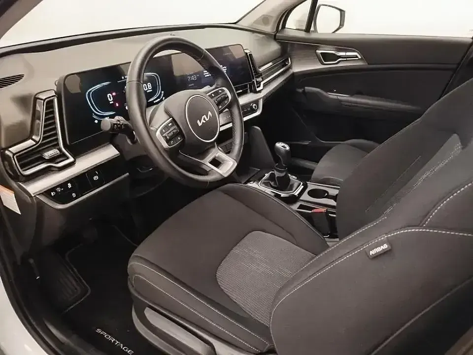 Usado Kia Sportage 136 CV (100 kW) 2024 Blanco SUV