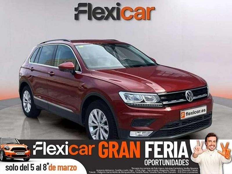 Käytetty VW Tiguan Advance 116 HP (85 kW) 2016 Punainen Katumaasturi