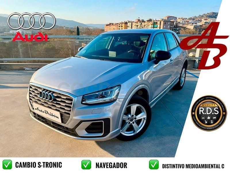 Usado Audi Q2 Advanced Plus 116 CV (85 kW) 2018 Gris / plata SUV