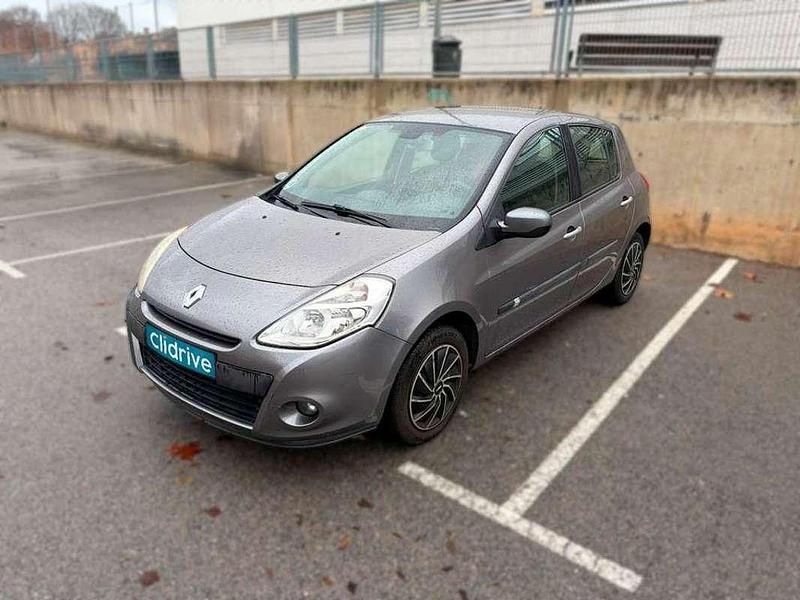 Usado Renault Clio II Authentique 68 CV (50 kW) 2010 Gris Utilitario