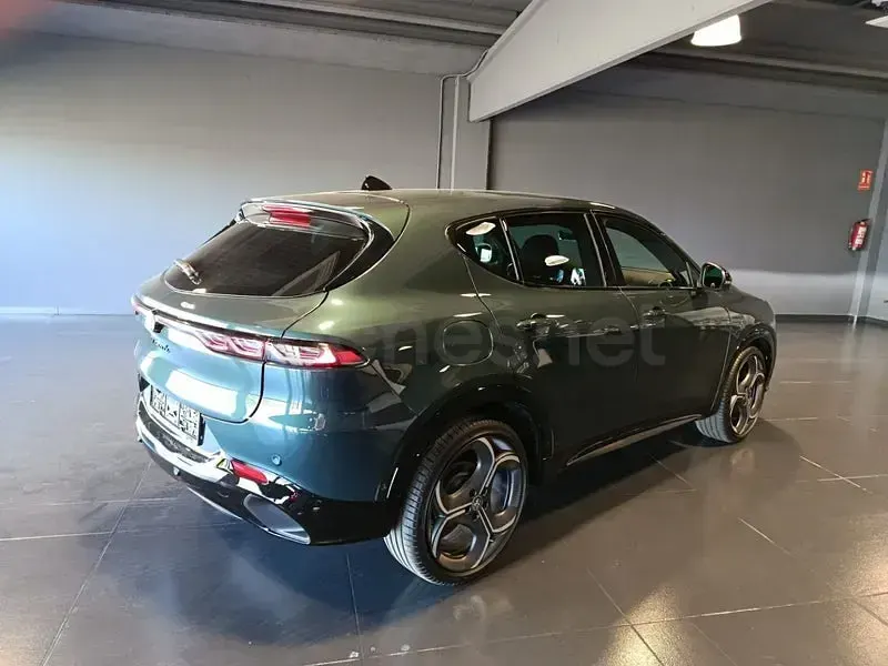 Nuevo Alfa Romeo Tonale Veloce 174 CV (127 kW) 2026 Verde SUV