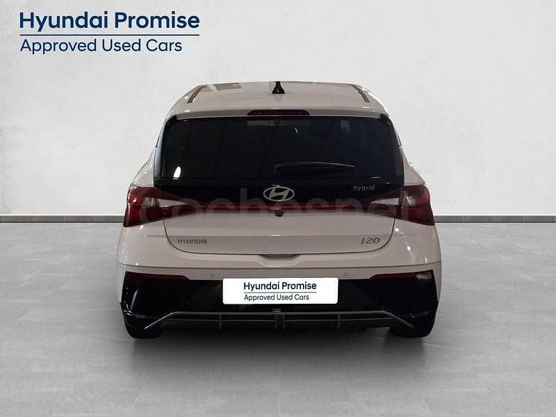 Usado Hyundai i20 100 CV (73 kW) 2025 Blanco Utilitario
