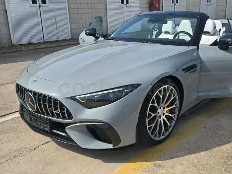 Usado Mercedes SL63 AMG AMG 585 CV (430 kW) 2022 Gris / plata Descapotable