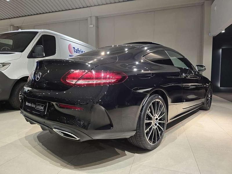 Usado Mercedes C300 245 CV (180 kW) 2019 Negro Coupe