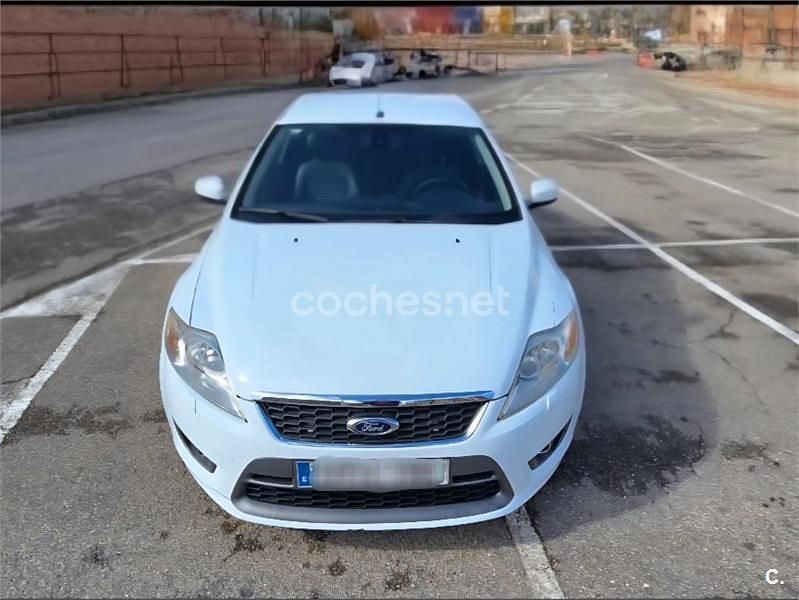 Usado Ford Mondeo Titanium 140 CV (102 kW) 2009 Blanco Berlina
