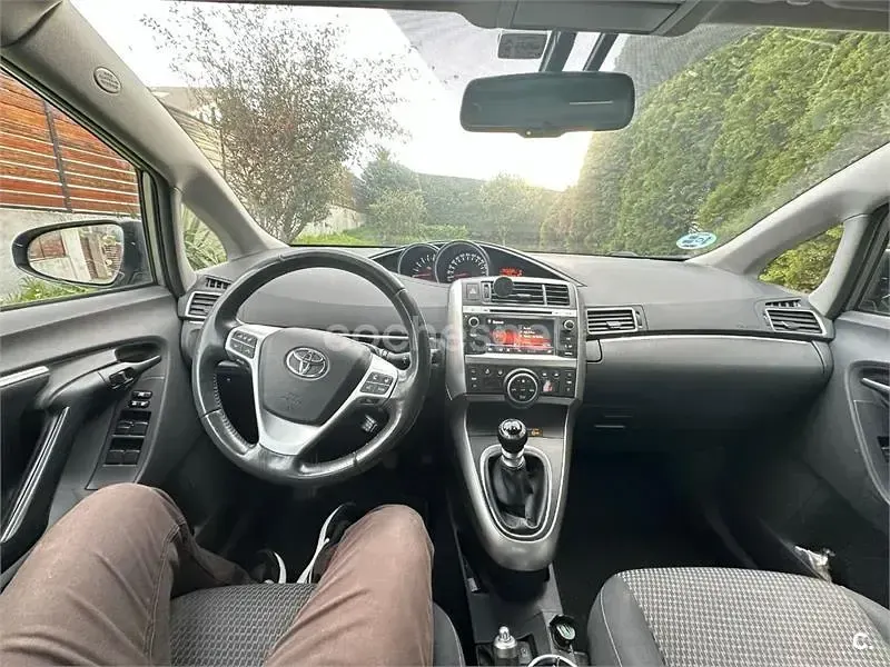 Usado Toyota Verso Advance 112 CV (82 kW) 2015 Beige Monovolumen