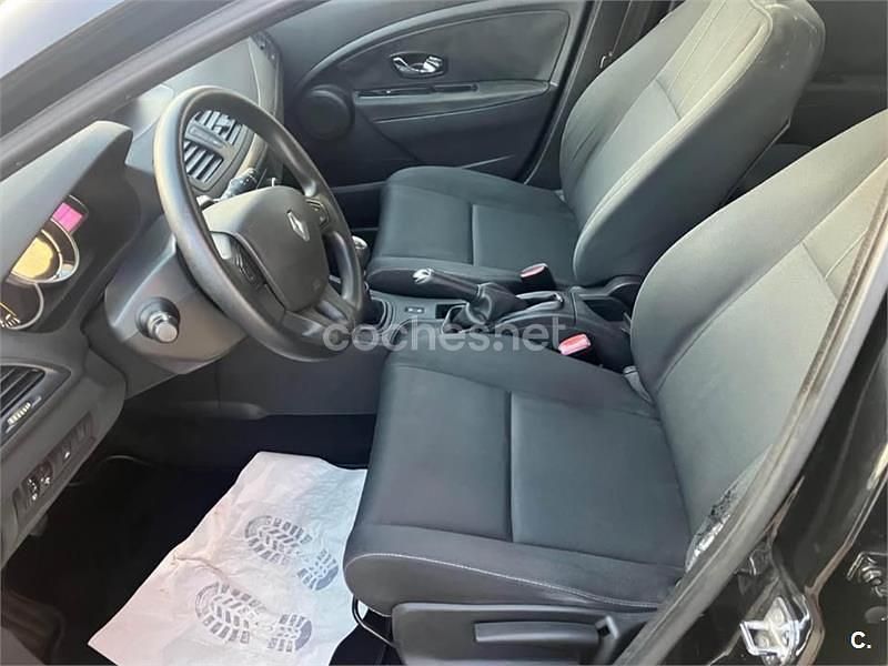 Negro Usado 2013 Renault Mégane Authentique Berlina | 5300 € (Precio justo) - Imagen 1/4