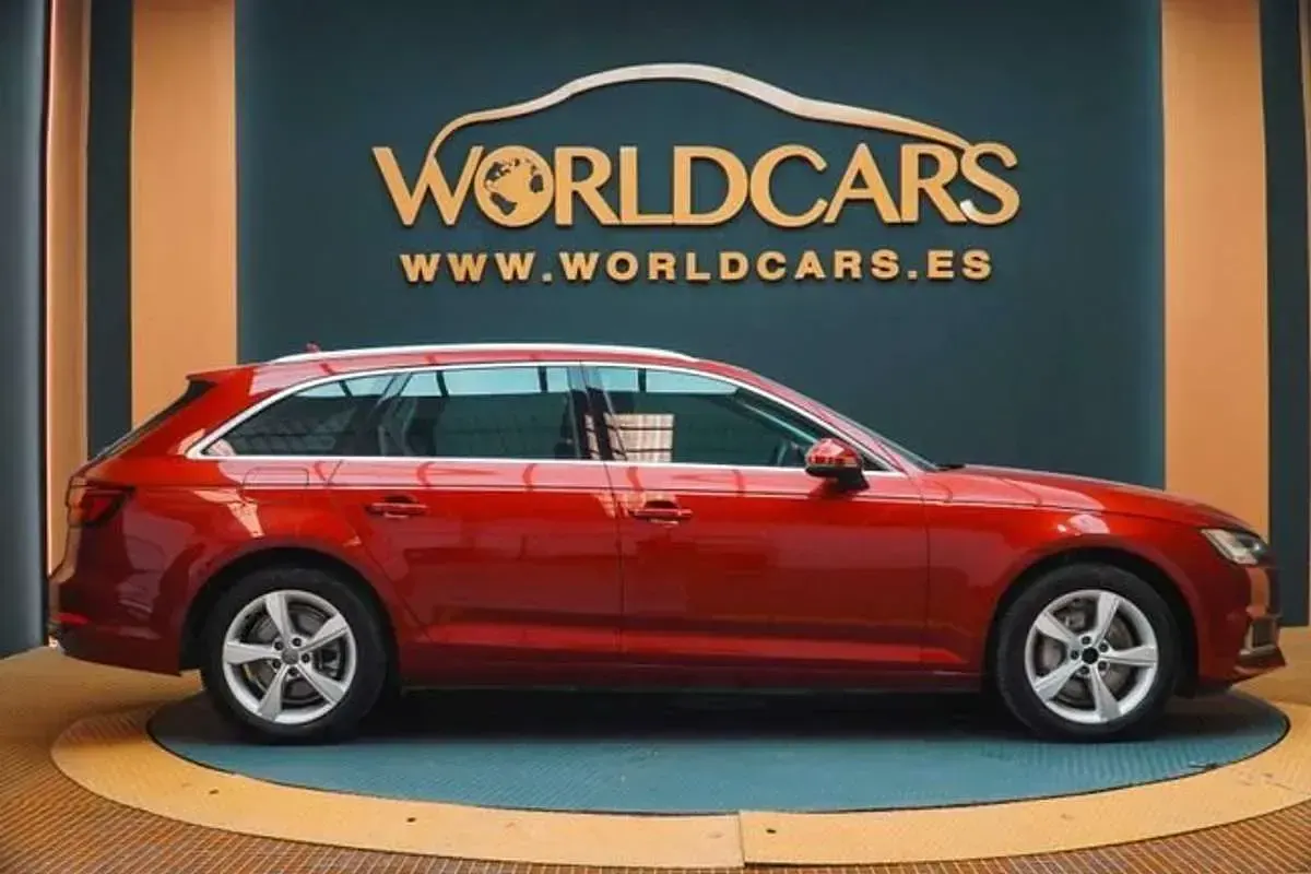 Usado Audi A4 Advanced 190 CV (139 kW) 2019 Rojo Familiar