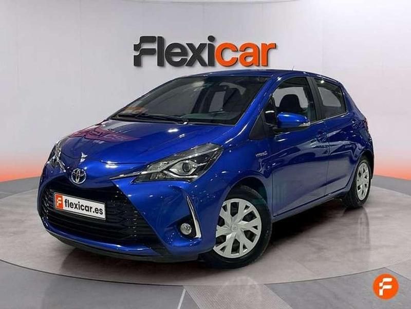 Usado Toyota Yaris Hybrid Business Edition 116 CV (85 kW) 2020 Azul Utilitario