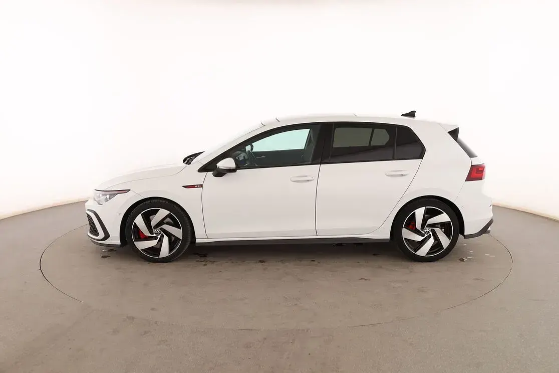 Usado VW Golf VIII GTI 245 CV (180 kW) 2020 Blanco Berlina