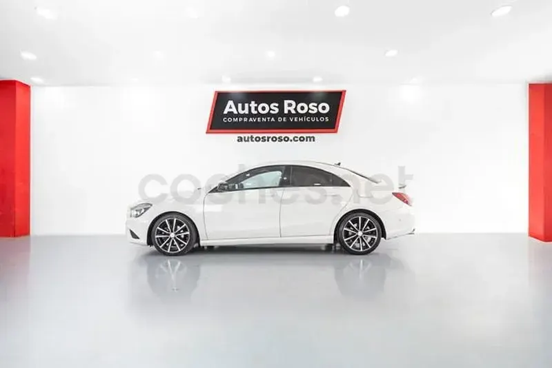 Usado Mercedes CLA200 AMG line 136 CV (100 kW) 2014 Blanco Berlina