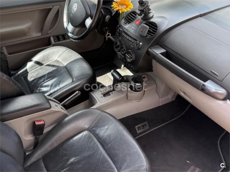 Usado VW New Beetle Cabriolet 115 CV (84 kW) 2004 Azul Descapotable