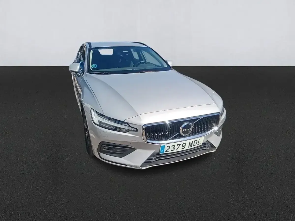 Usado Volvo V60 Core 197 CV (144 kW) 2023 Gris Familiar