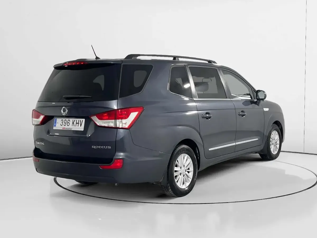 Usado SsangYong Rodius 178 CV (130 kW) 2018 Blanco Monovolumen