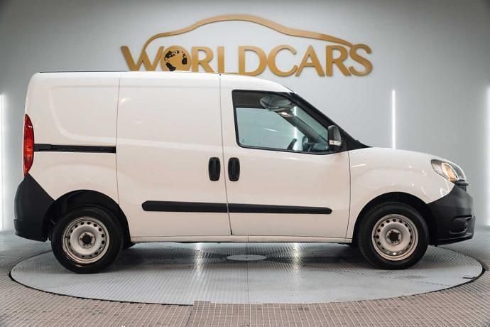 Usado Fiat Doblò 95 CV (69 kW) 2018 Monovolumen