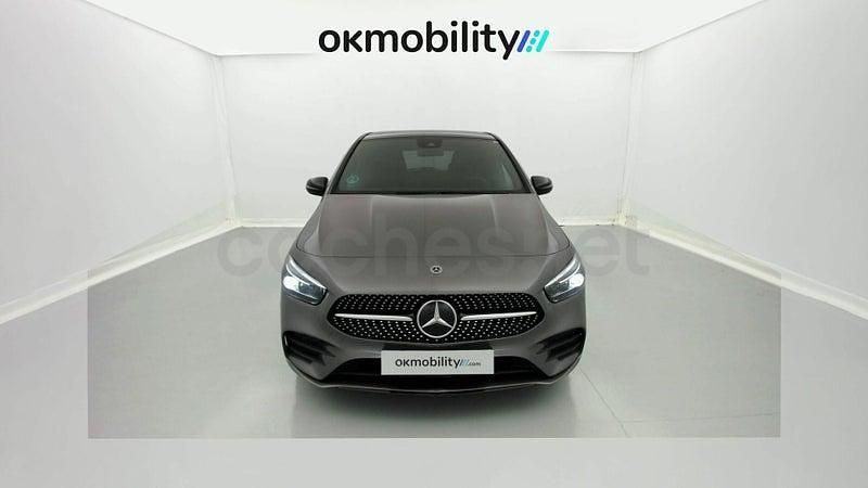 Usado Mercedes B200 150 CV (110 kW) 2022 Gris / plata Monovolumen